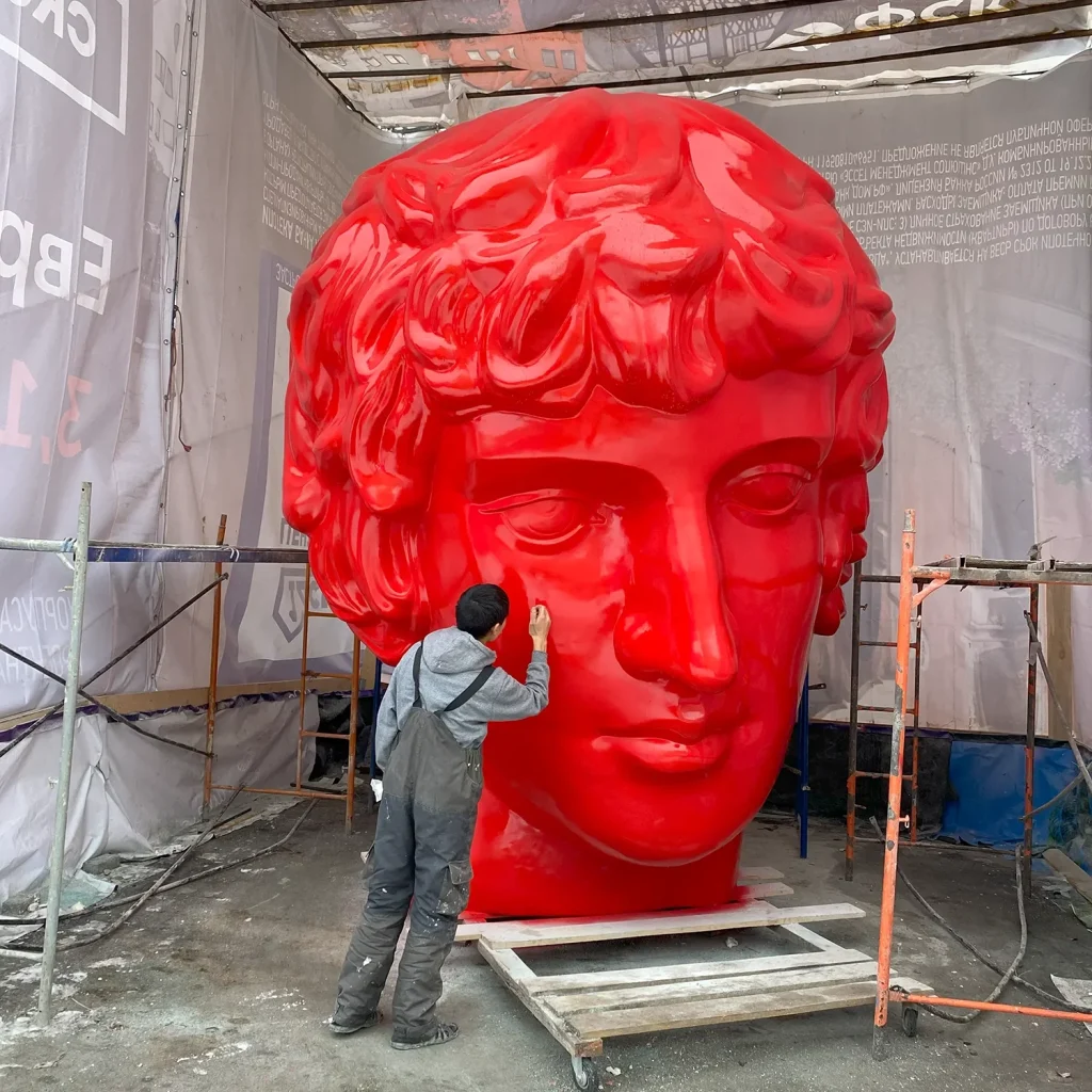 Giant head 1